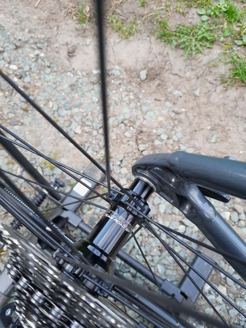 Lapierre Sensium 3.0 2024 s koly DT Swiss 1600 g