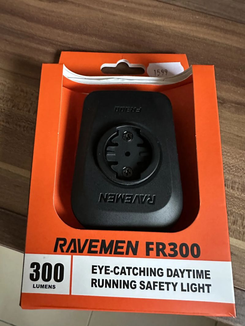 přední světlo Ravemen