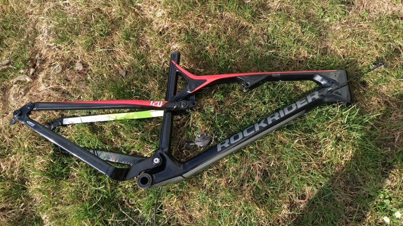 Prodám karbonový rám Rockrider CC900S