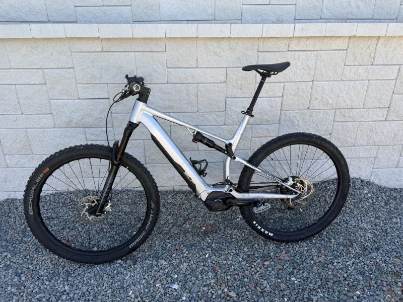  Superior eXF (XL) – celoodpružené e-kolo, E7000, 1200 km