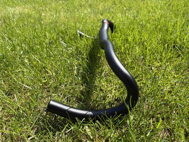 Specialized adventure gravel řídítka 