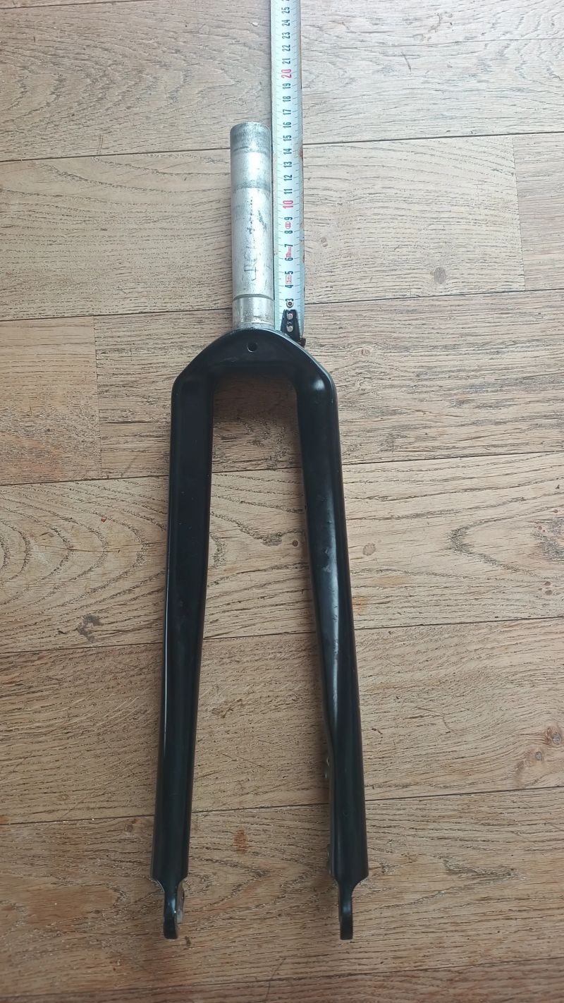 Pevná vidlice na 26" kolo