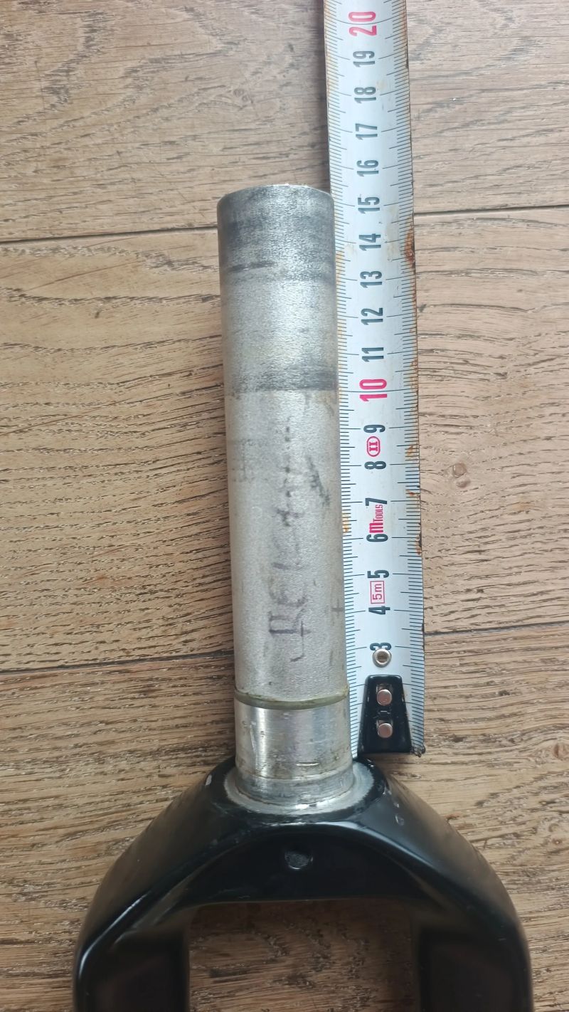 Pevná vidlice na 26" kolo