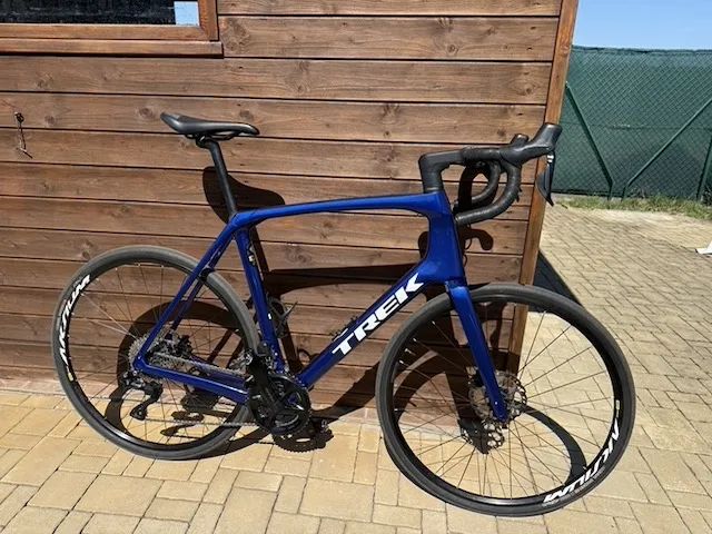 Předmět: TREK Domane SL 6 Gen 4 (vel. 62) dvoje kola, silnice + gravel