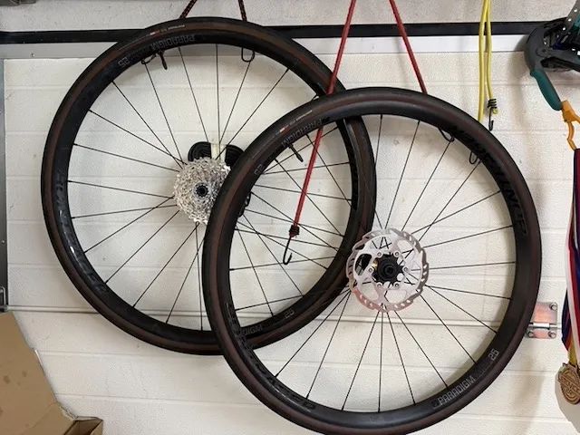 Předmět: TREK Domane SL 6 Gen 4 (vel. 62) dvoje kola, silnice + gravel