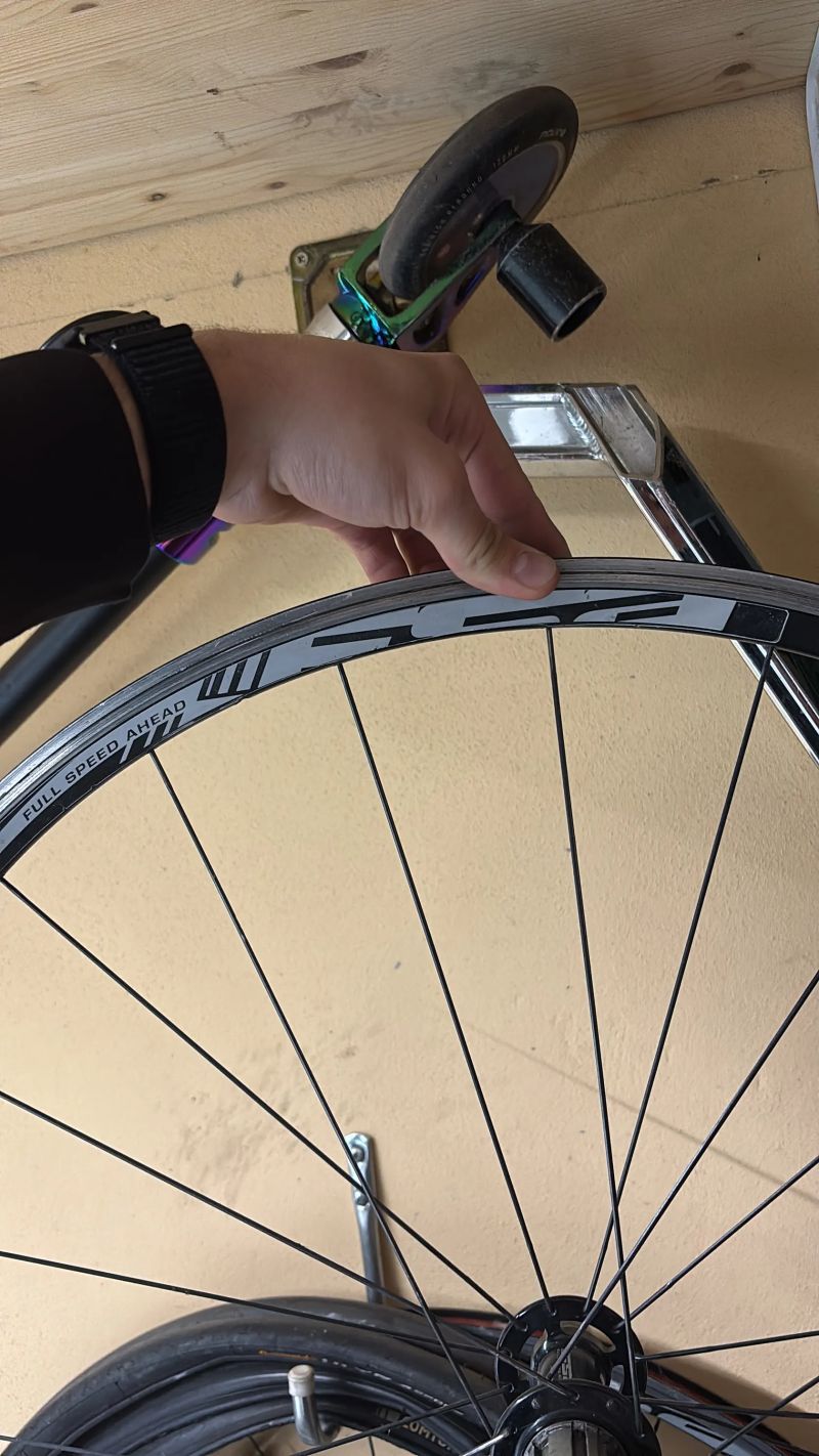 FSA silniční kola 700c + Shimano / Campagnolo ořech