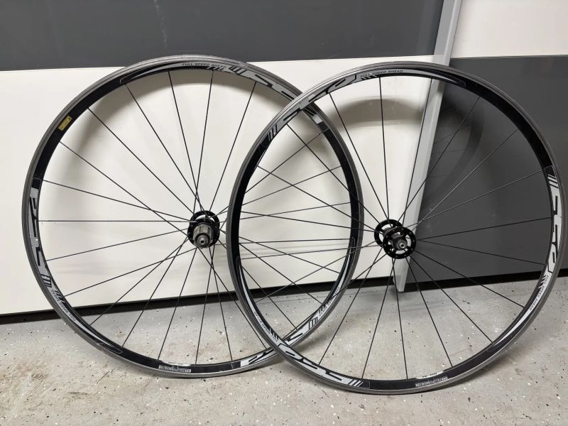 FSA silniční kola 700c + Shimano / Campagnolo ořech