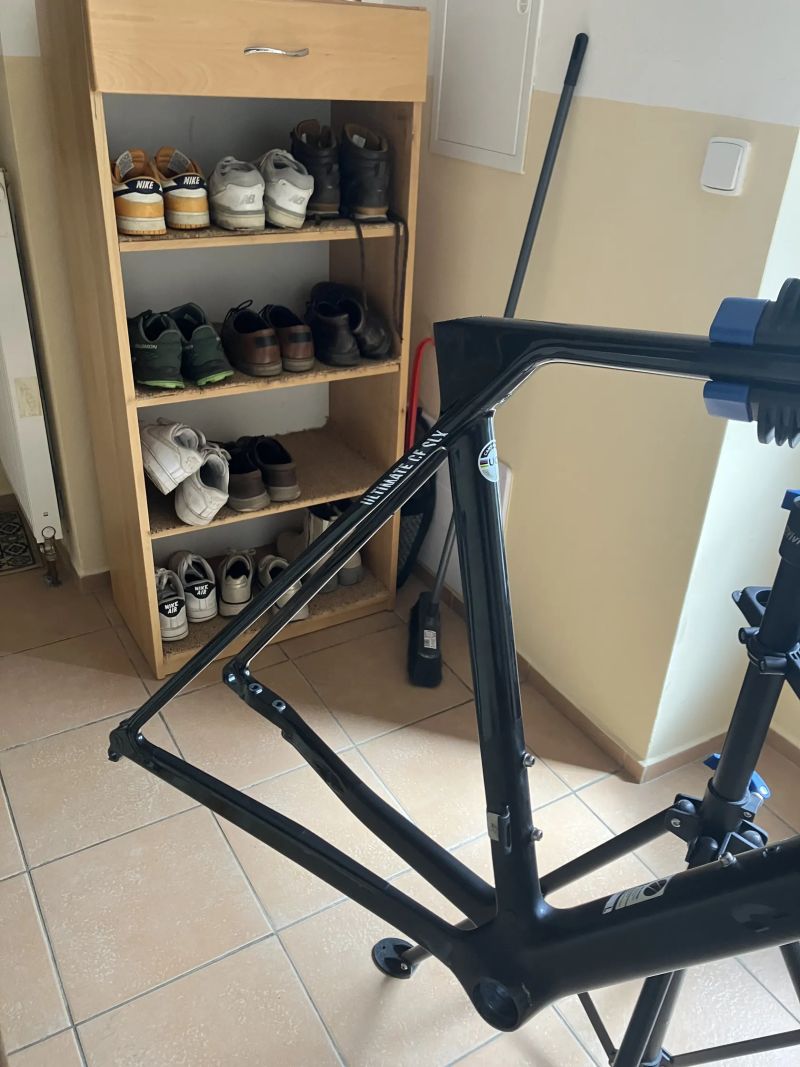 Rámová sada CANYON Ultimate CF SLX - K OPRAVĚ