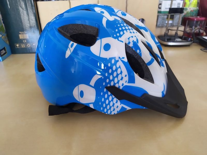 Dětská cyklistická přilba 