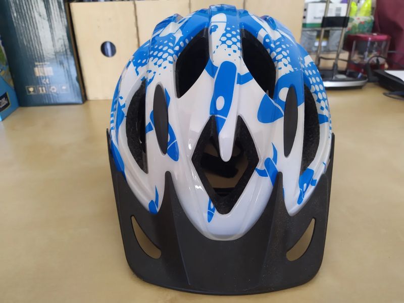 Dětská cyklistická přilba 