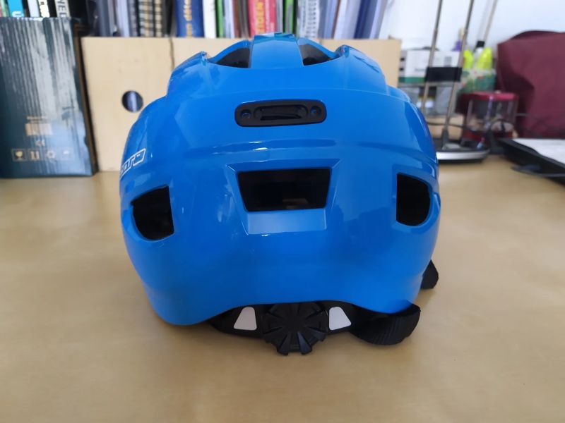 Dětská cyklistická přilba 