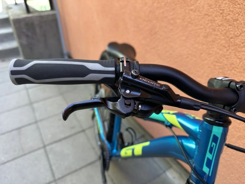 GT Stomper MAX, 26", 1x9, brzdy Deore, vzduchová vidlice XCR32 Air