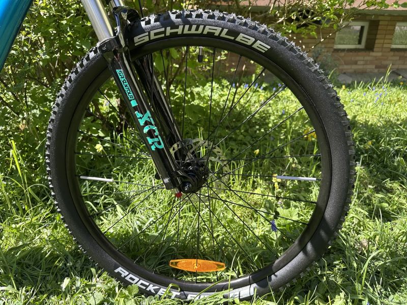 GT Stomper MAX, 26", 1x9, brzdy Deore, vzduchová vidlice XCR32 Air