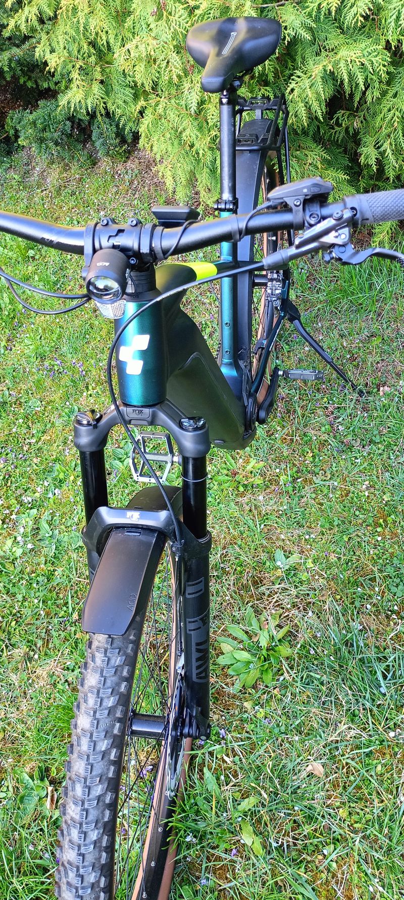 29" CUBE Reaction hybrid SLT 750, 334 km, FOX, XT