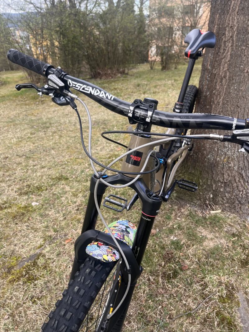 Santa Cruz HighTower