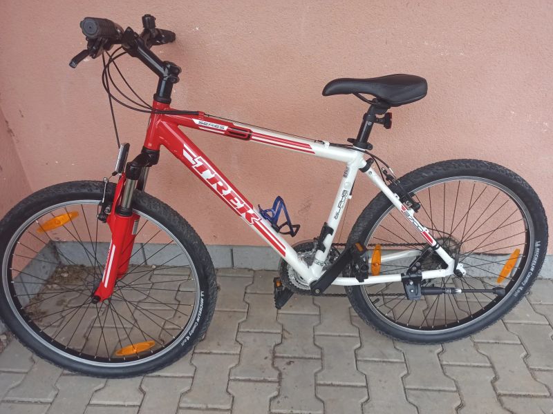 Trek 3700