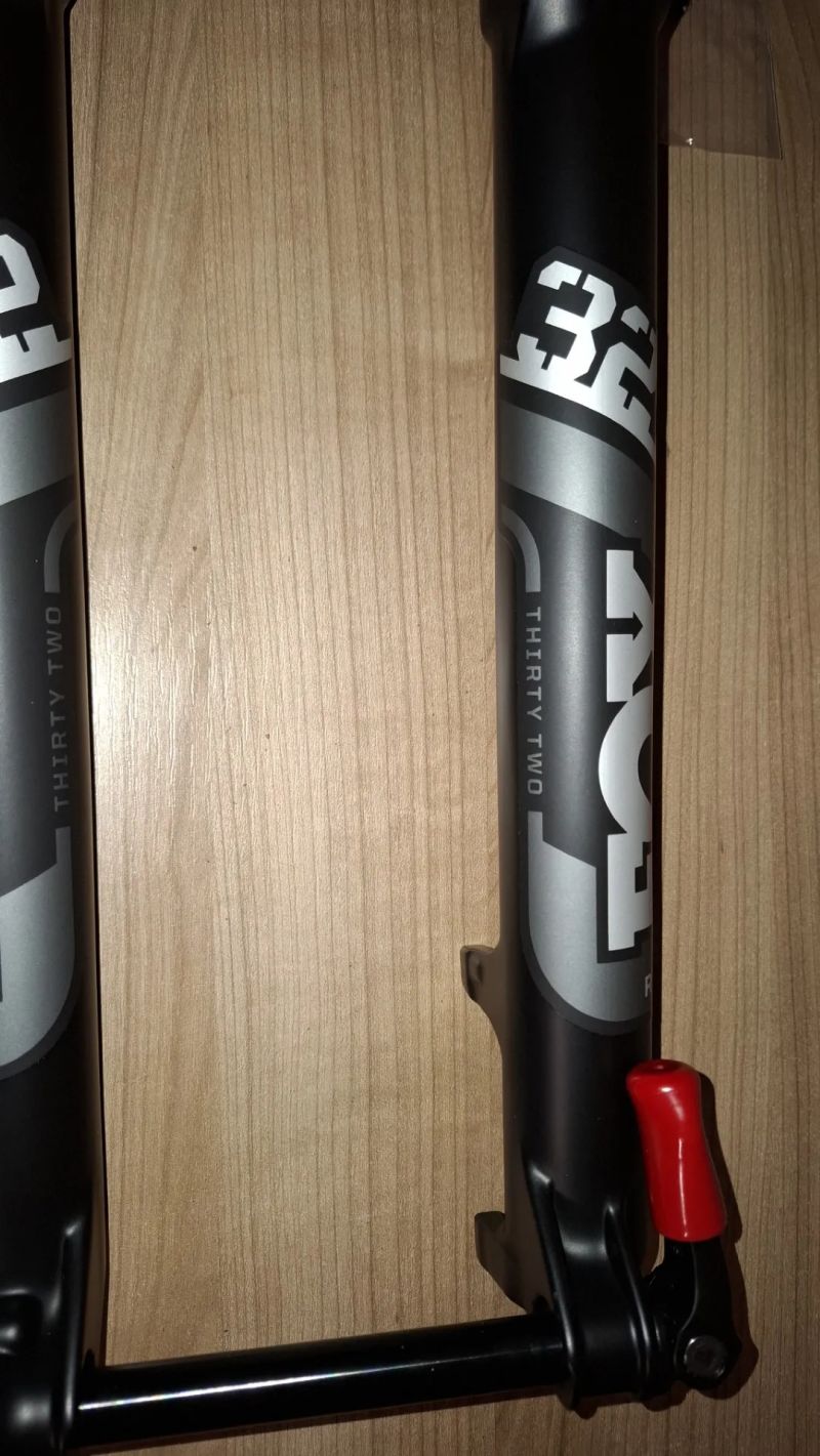 Fox Rhytm Float 32 - 100 mm