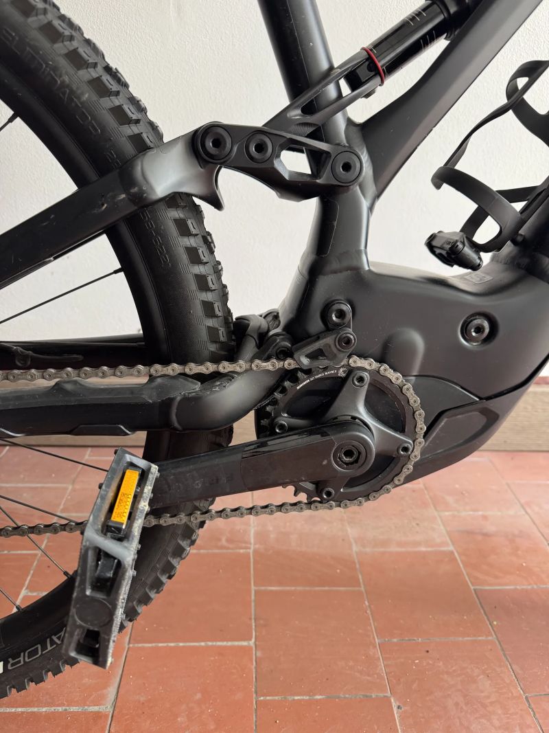 Specialized Turbo Levo velikost L černé 