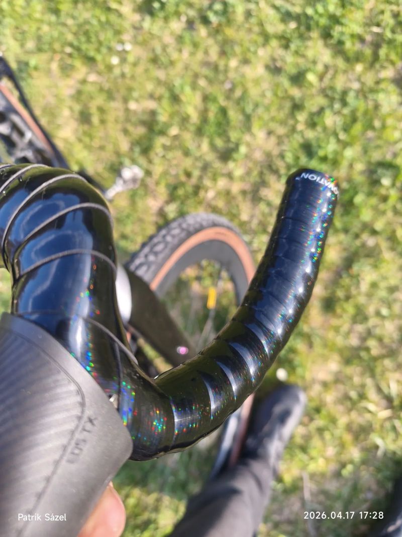 Karbonový gravel – elektronické řazení, karbon kola, 8,4 kg