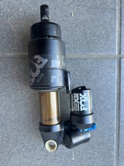 Tlumuč Fox Specialized Turbo Levo 3