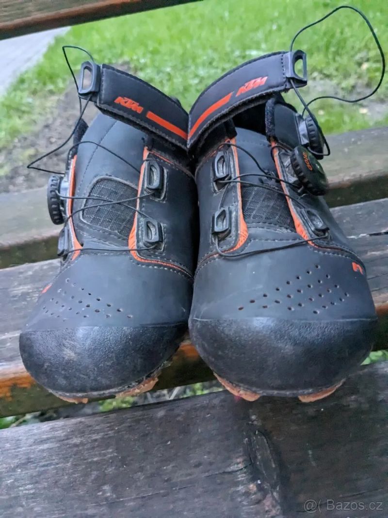 Cyklo tretry KTM obuv na kolo vel 41 