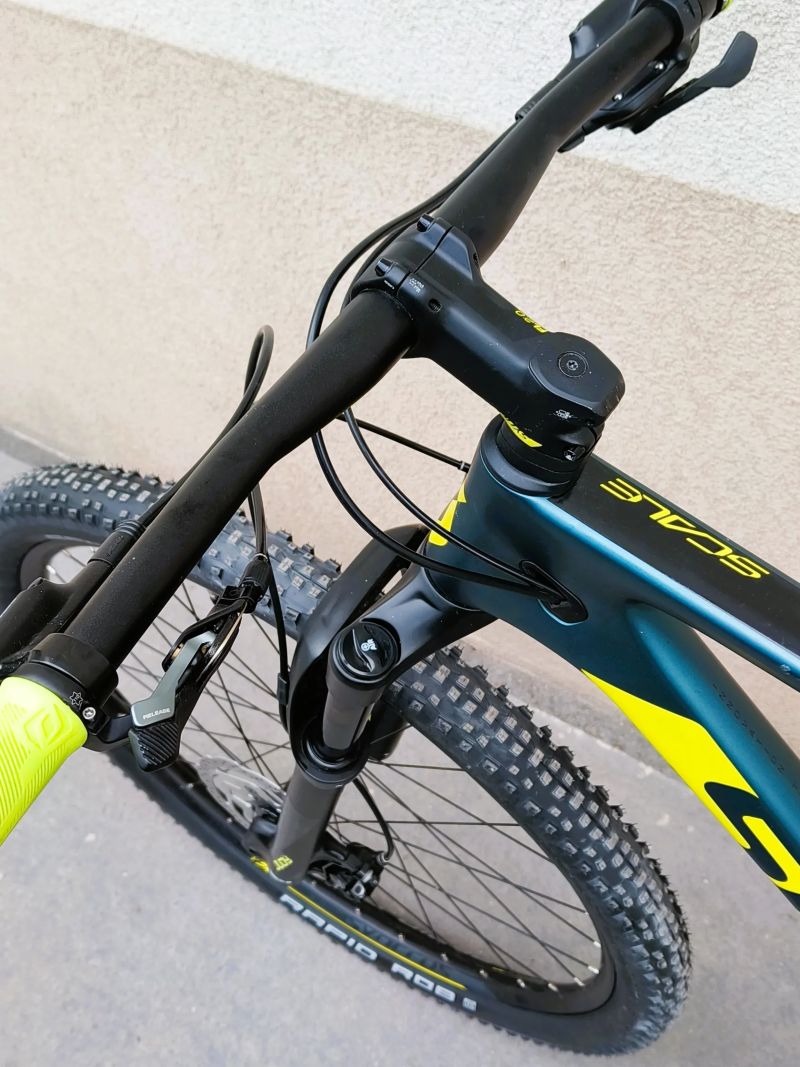 SCOTT Scale 940 vel. L carbon 29" 2020 COBALT/YELLOW TOP STAV
