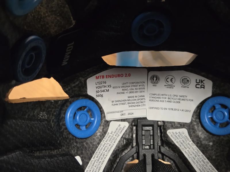 Prodám dětskou integrální helmu Leatt Enduro 2.0