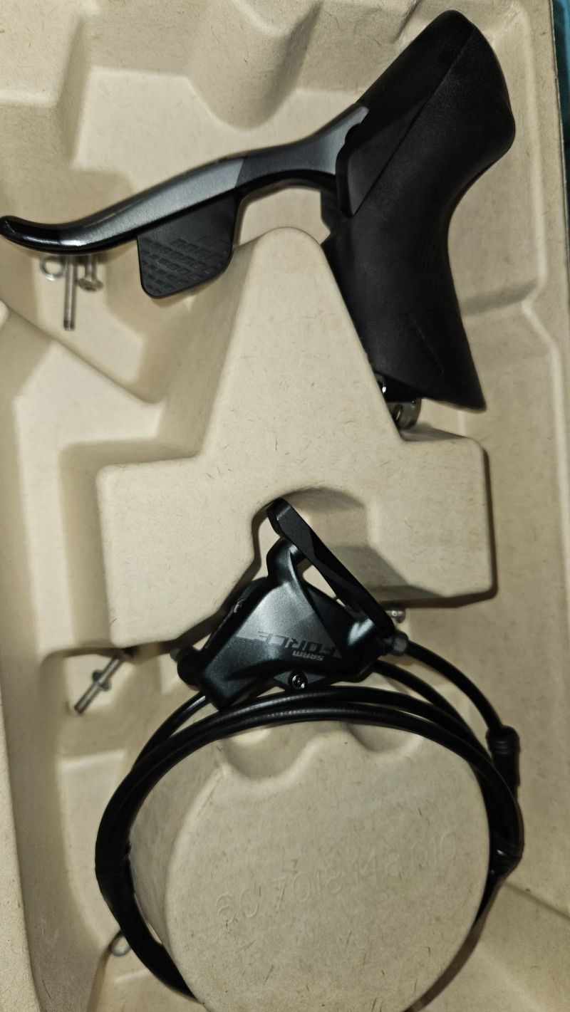 Sram Force-el.páky a brzdový třmeny komplet AXS D1 2x12