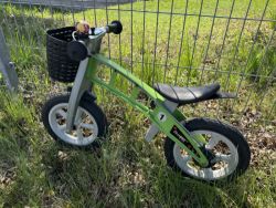 Velmi lehké dětské odrážedlo First Bike s adaptéry