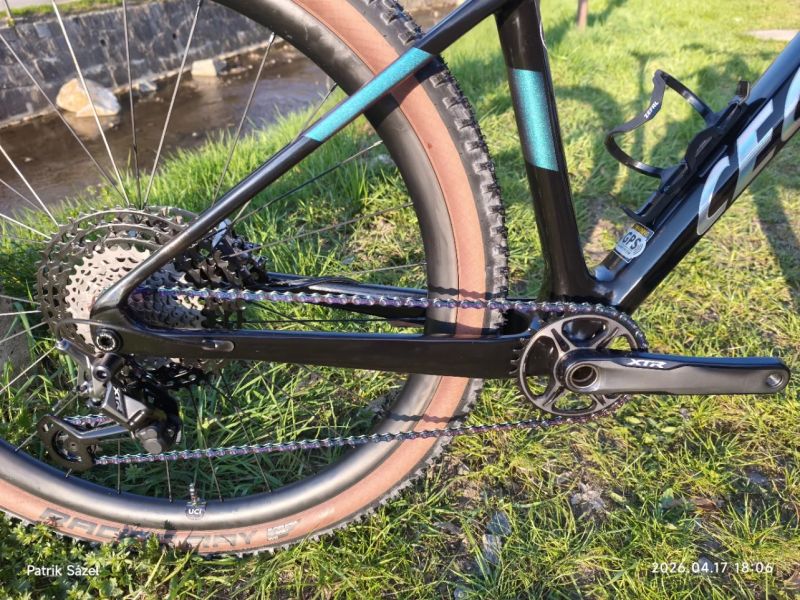 Ultralehké karbonové XC kolo Shimano XTR ~9 kg | Custom build