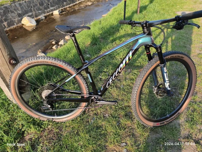 Ultralehké karbonové XC kolo Shimano XTR ~9 kg | Custom build