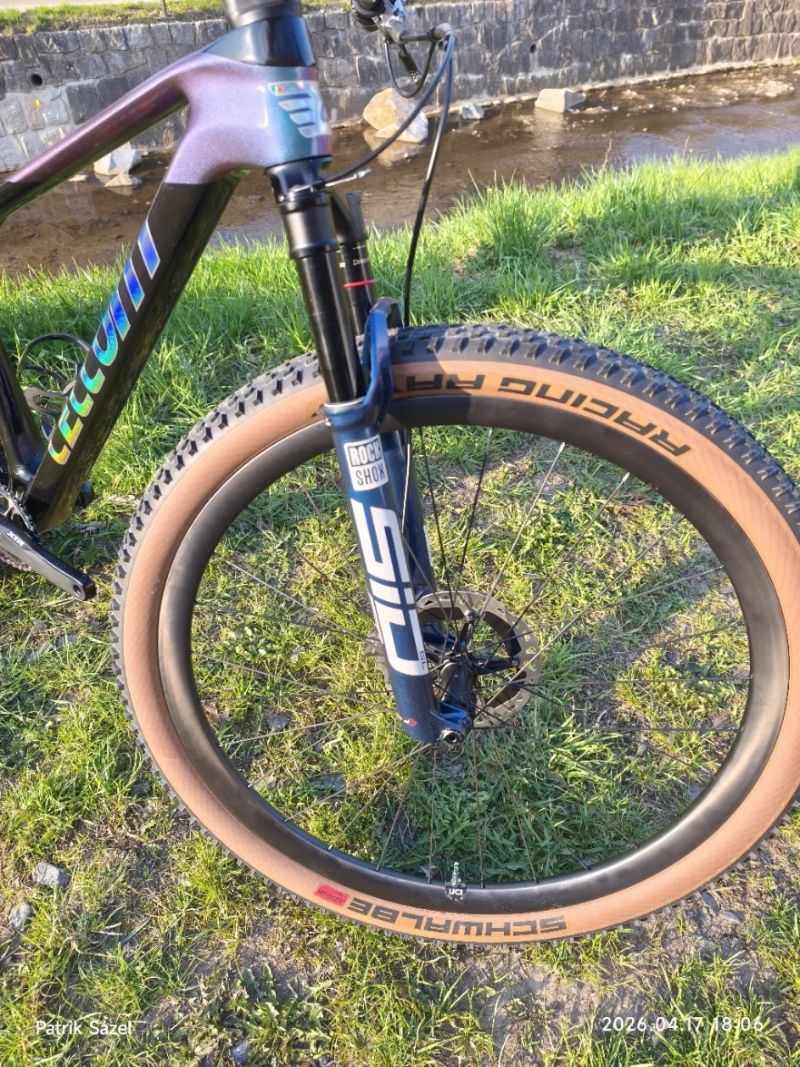 Ultralehké karbonové XC kolo Shimano XTR ~9 kg | Custom build