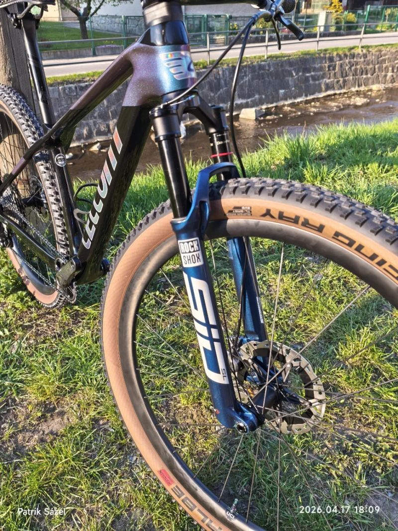 Ultralehké karbonové XC kolo Shimano XTR ~9 kg | Custom build