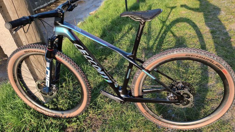 Ultralehké karbonové XC kolo Shimano XTR ~9 kg | Custom build