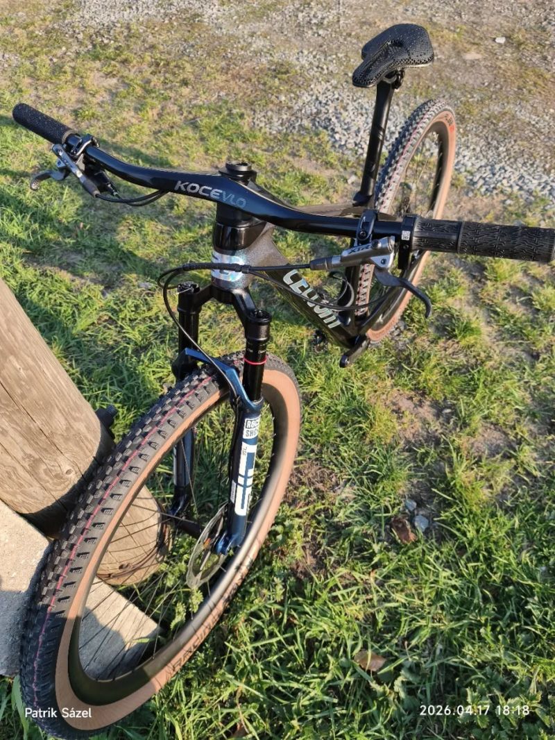 Ultralehké karbonové XC kolo Shimano XTR ~9 kg | Custom build