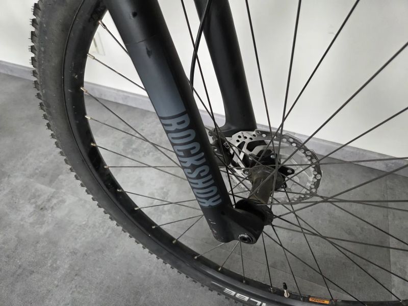 Kolo KROSS Level 7.0 2024 Carbon, velikost L - v záruce