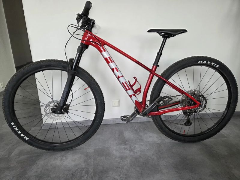 Kolo TREK Procaliber 6 - Viper, velikost S - v záruce