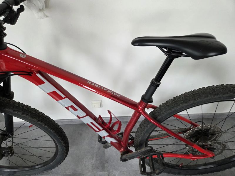 Kolo TREK Procaliber 6 - Viper, velikost S - v záruce