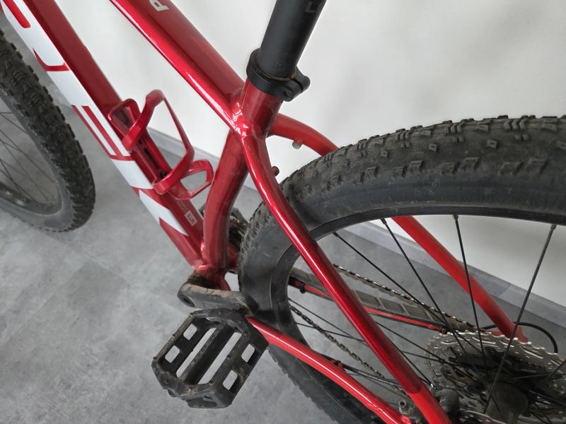 Kolo TREK Procaliber 6 - Viper, velikost S - v záruce