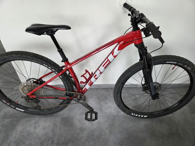 Kolo TREK Procaliber 6 - Viper, velikost S - v záruce