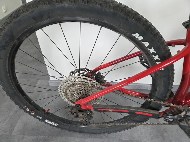 Kolo TREK Procaliber 6 - Viper, velikost S - v záruce