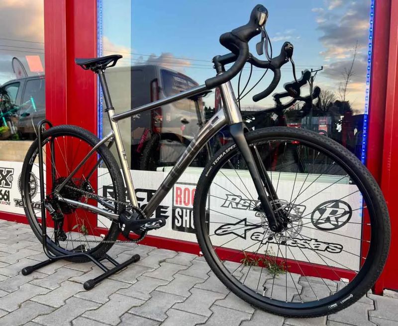 🔥🔥 SLEVA 12.000 -38% 🔥🔥 PELLS Raw 3 Grey - L 