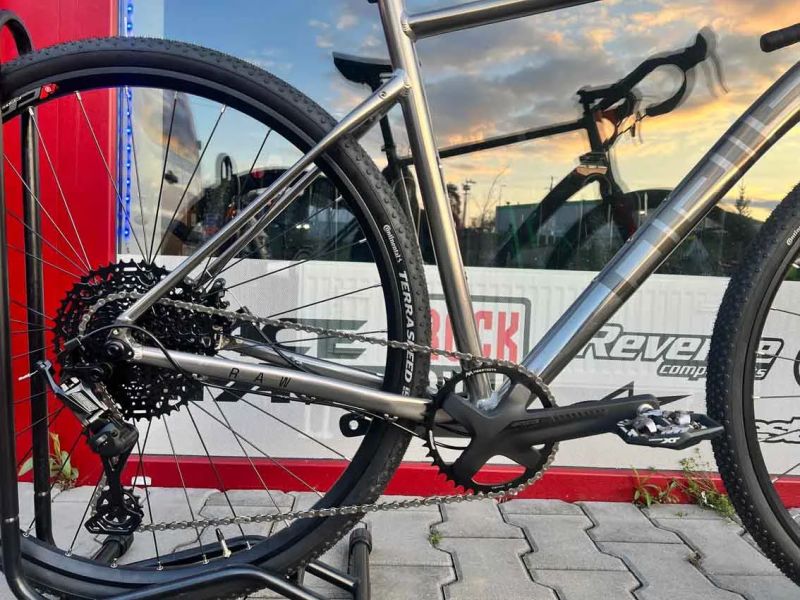 🔥🔥 SLEVA 12.000 -38% 🔥🔥 PELLS Raw 3 Grey - L 