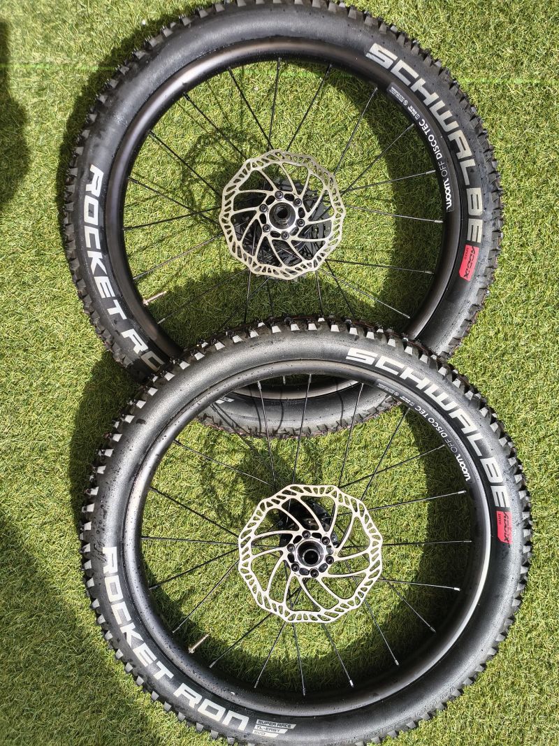 2x plášť Schwalbe Rocket Ron 20x2,25