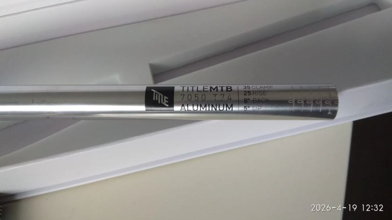 Prémiová řidítka Title ah1