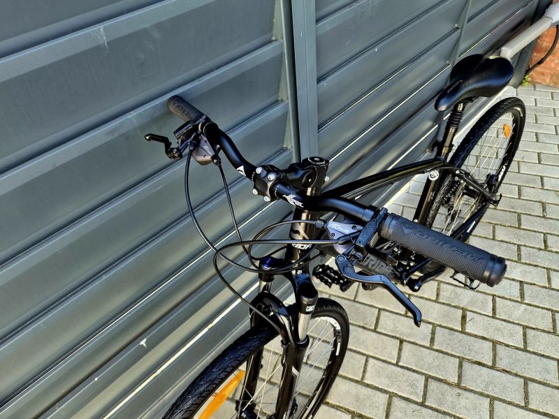 (76)Crossové/Trekingové kolo Merida