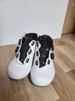 Tretry Force Road Warrior carbon bílá 44