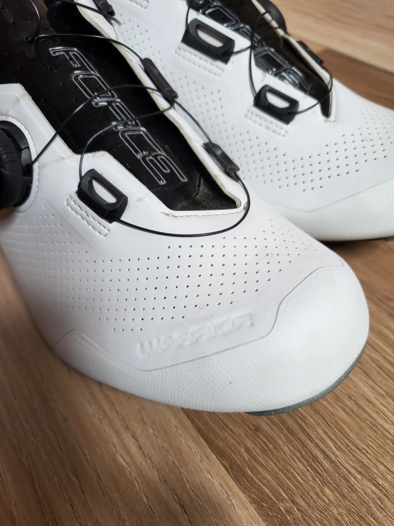 Tretry Force Road Warrior carbon bílá 44