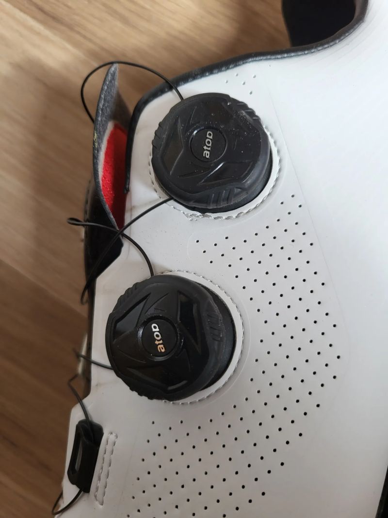 Tretry Force Road Warrior carbon bílá 44