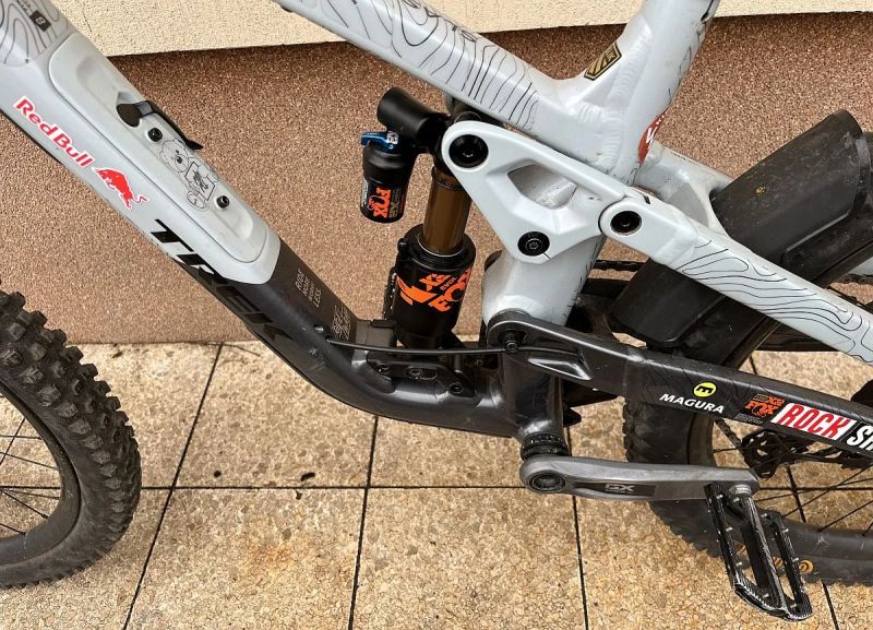 Prodám Trek Slash gen 6 vel.M/L